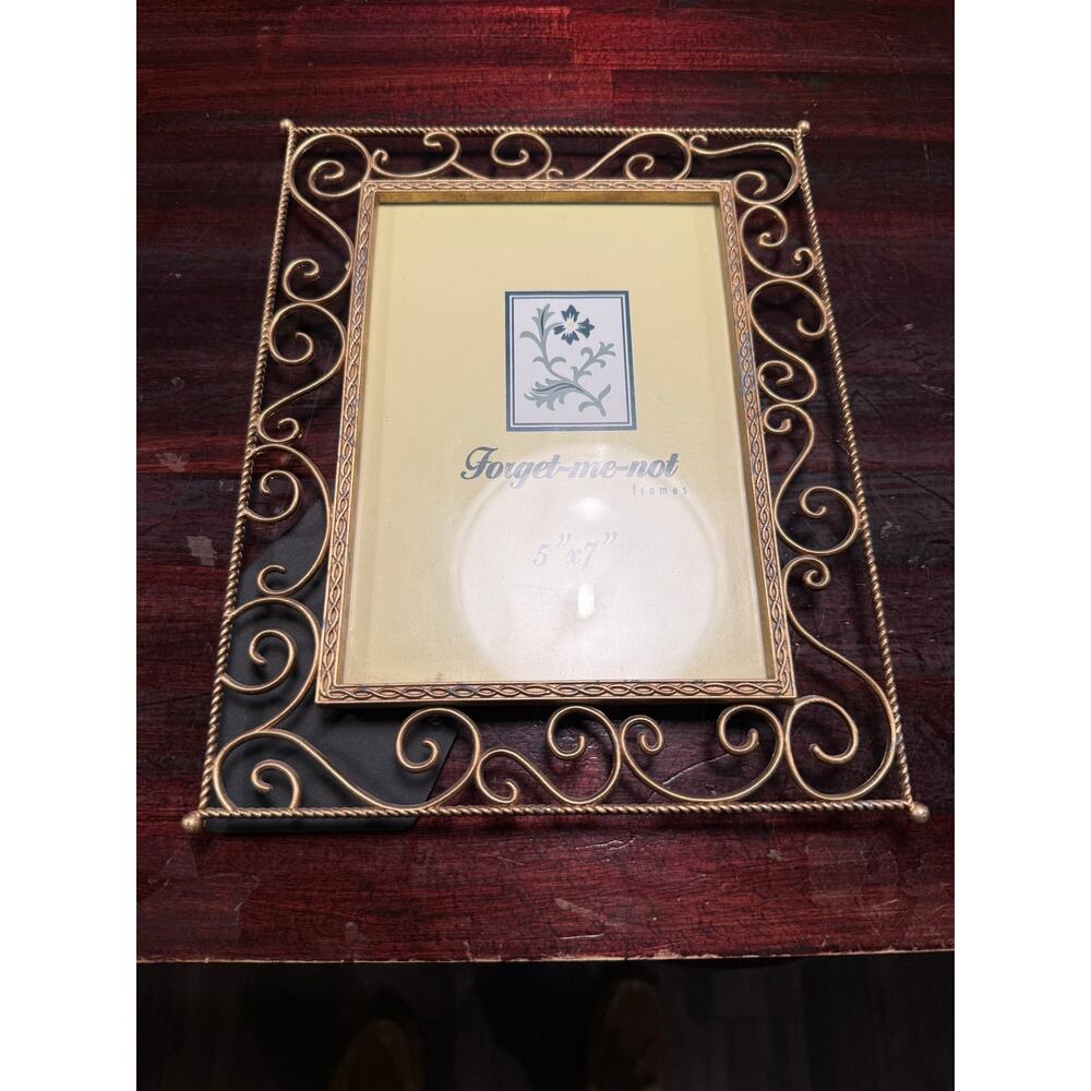 VTG Gold Filigree Metal Picture Frame 5x7 Ornate Wire HollywoodRegency